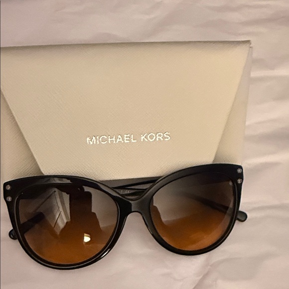 Michael Kors Black Frame Sunglasses with Brown Gradient Lenses - Picture 1 of 5